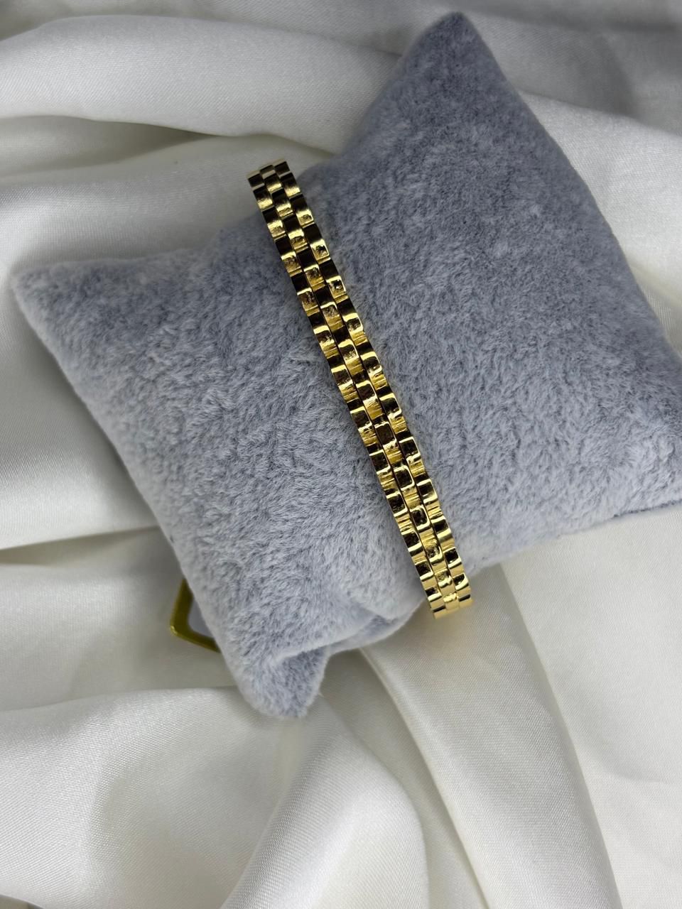 Bundle 03 – Luxury Gold Hand Cuff Trio