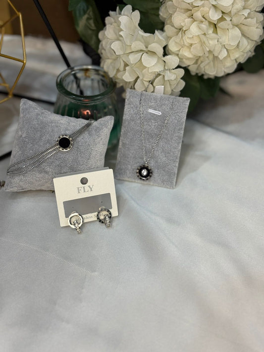 Bundle 16 – Cartier Jewelry Set