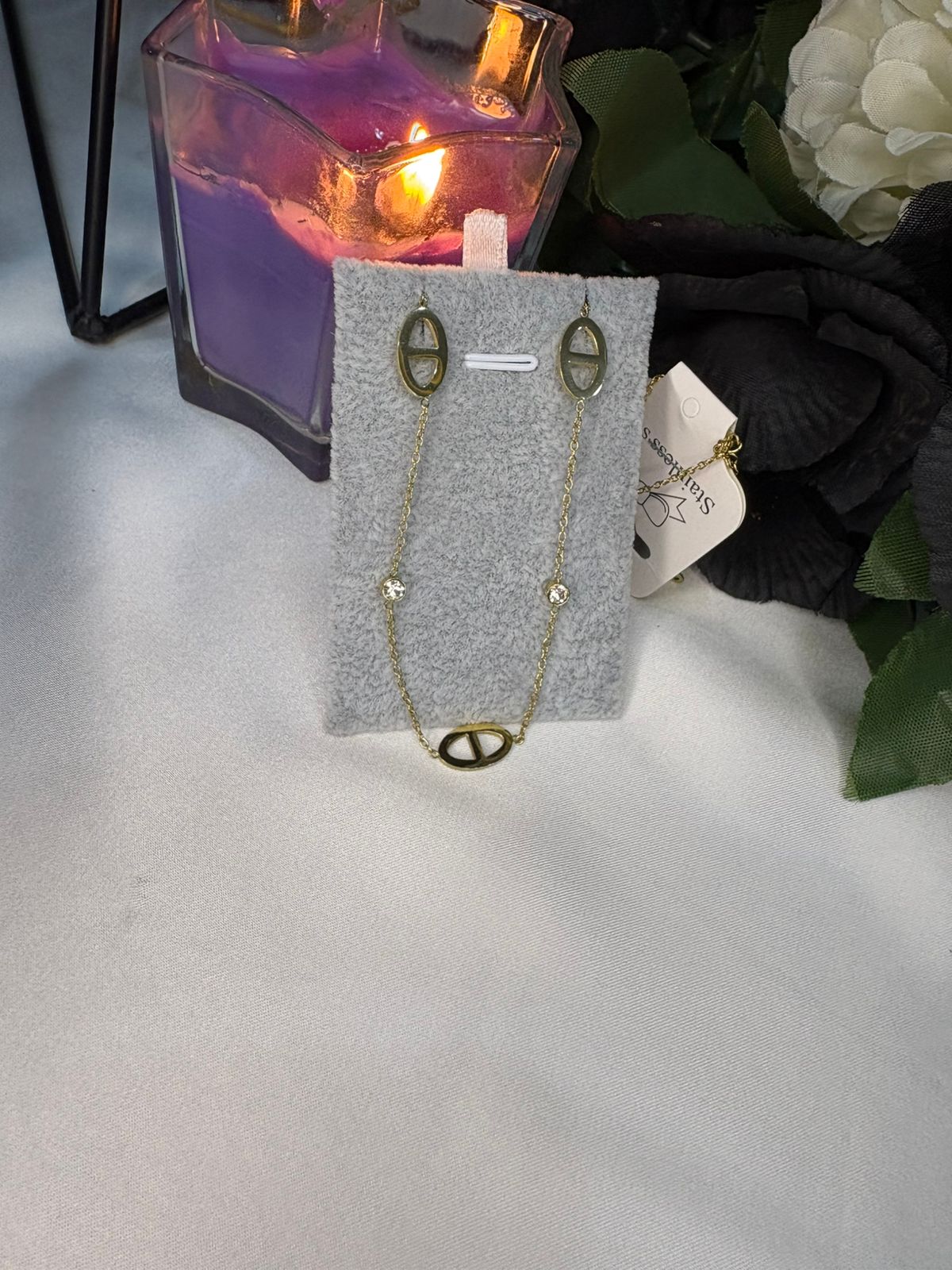 Bundle 17 – Lv Necklace & Bracelet Collection