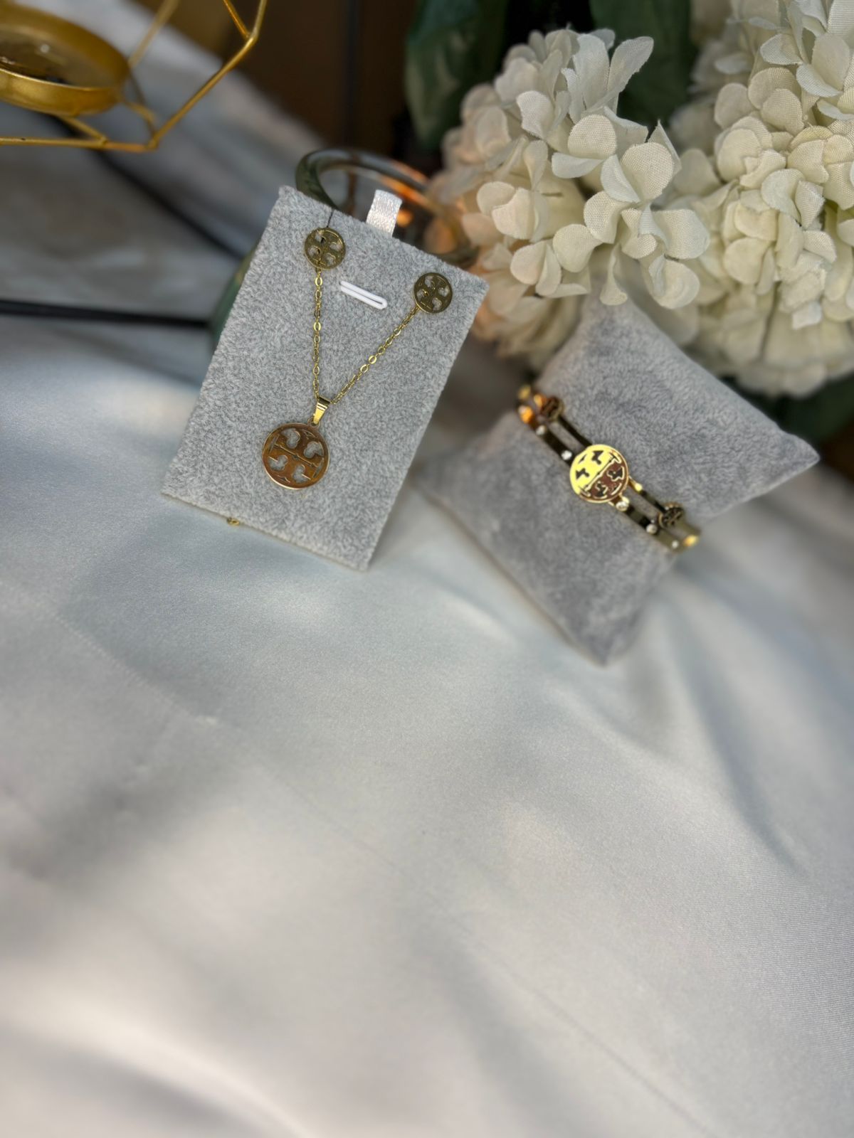 Bundle 02 – Tory Signature Gold Set