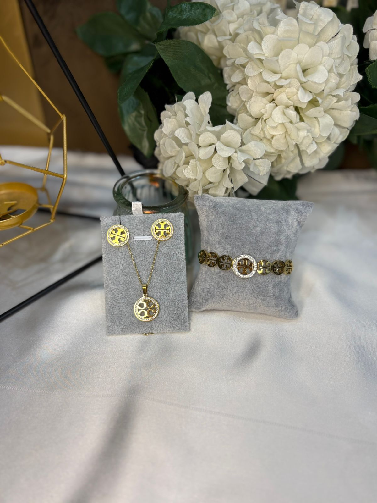 Bundle 04 – Fancy Tory Gold Statement Set