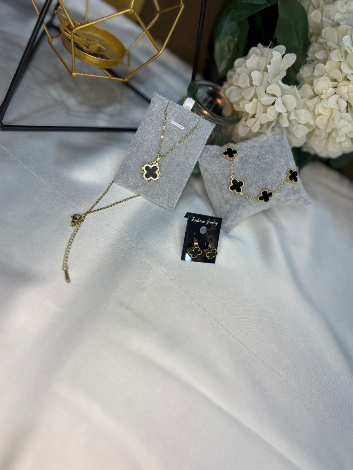 Bundle 07 – Elegant Clover Jewelry Set (Gold Finish)