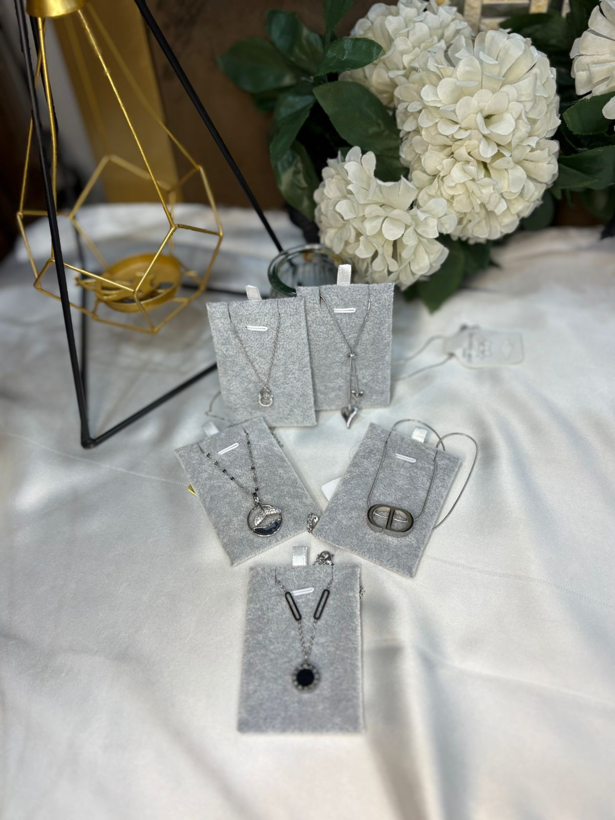 Bundle 10 – Elegant Silver Locket Collection